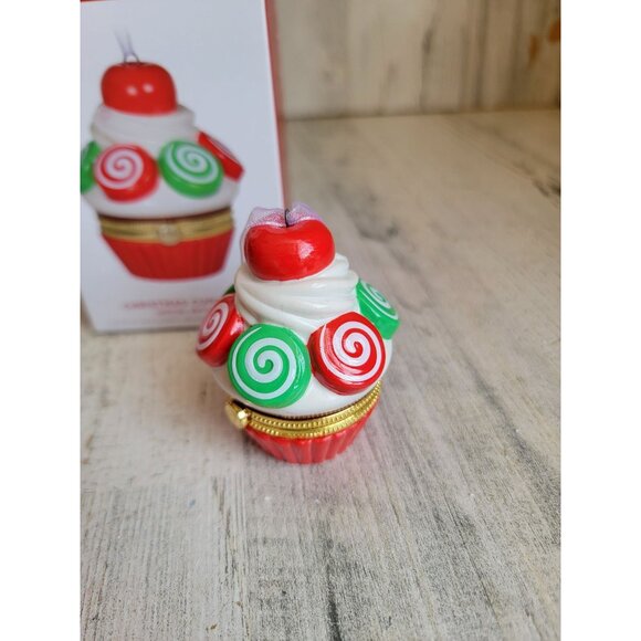 Hallmark Christmas cupcake special edition trinket box ornament Xmas - Picture 3 of 7